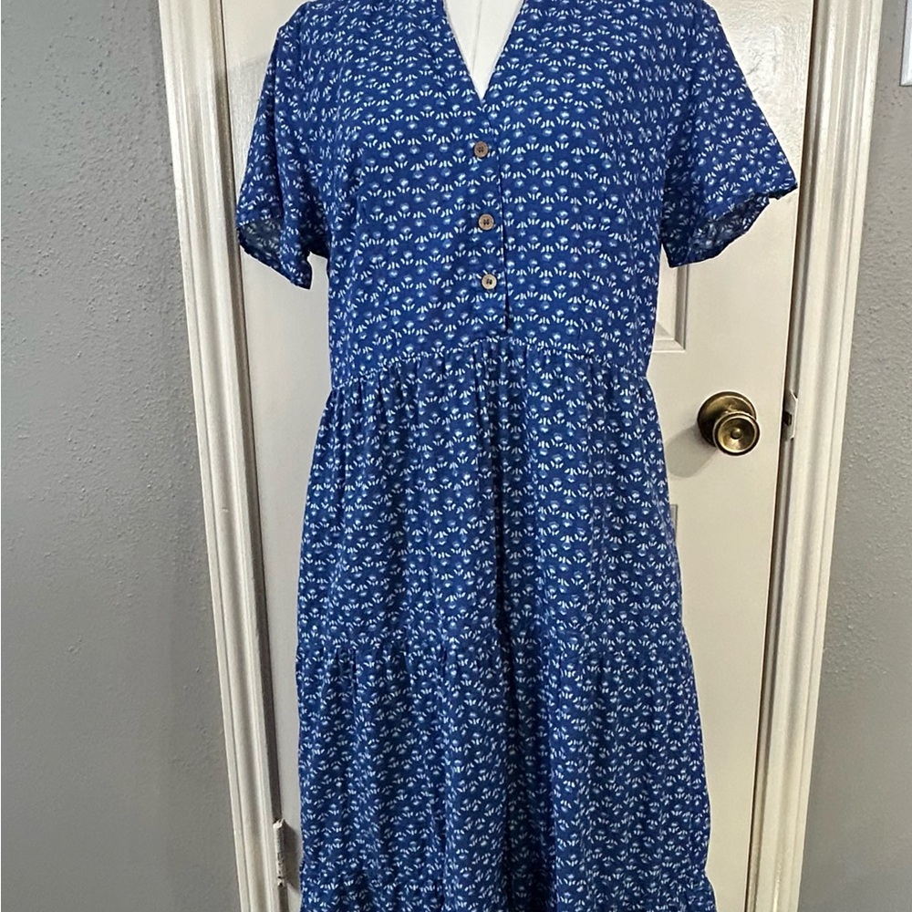 Blue Floral V-Neck Button-Front Tiered Midi Dress
